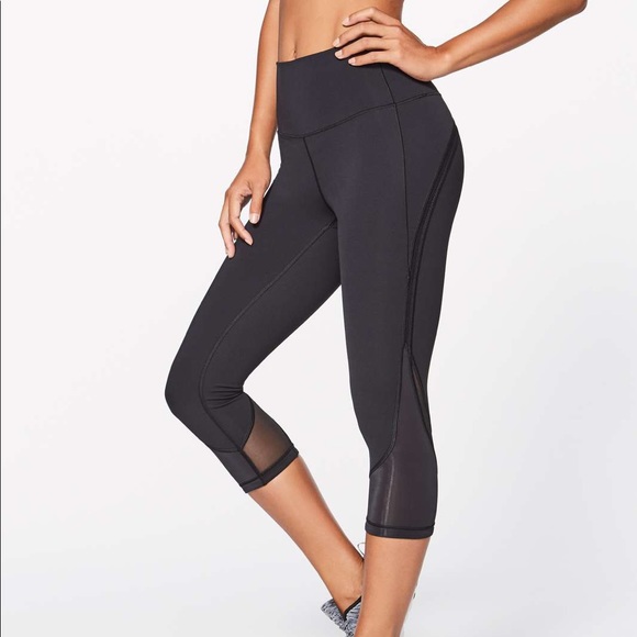 lululemon athletica Pants - Lululemon Fresh In Mesh Crop 🍋